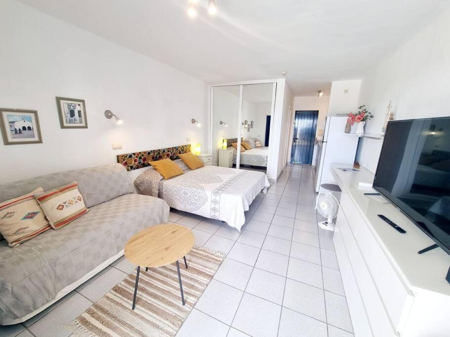 דירות קוסטה טגוויסה Luxury Ocean View Playa Roca מראה חיצוני תמונה